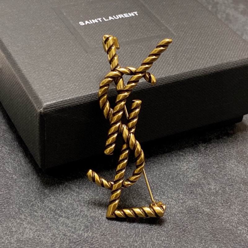 YSL Brooch 03yxs10